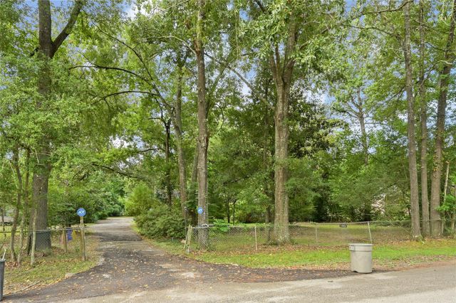1522 Spring Hills Drive, Spring, TX 77386