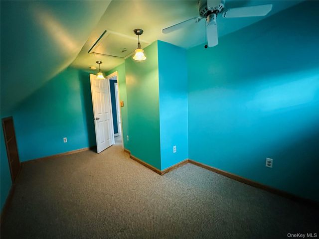 86 Shepherd Lane, Levittown, NY 11756