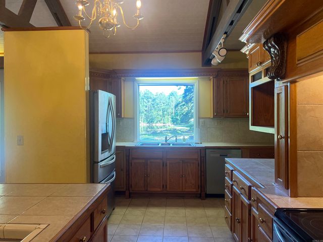 8611 Sulphur Springs, Pine Bluff, AR 71603