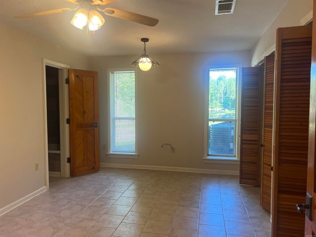 8611 Sulphur Springs, Pine Bluff, AR 71603