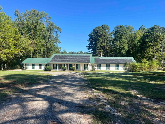 8611 Sulphur Springs, Pine Bluff, AR 71603