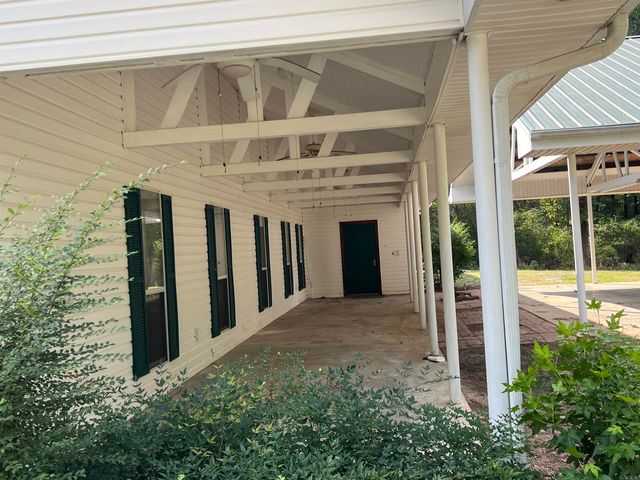 8611 Sulphur Springs, Pine Bluff, AR 71603