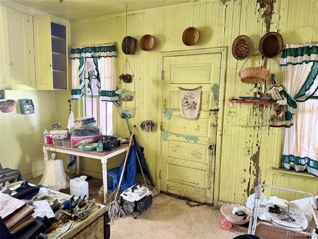 4475 Field Street, Detroit, MI 48214