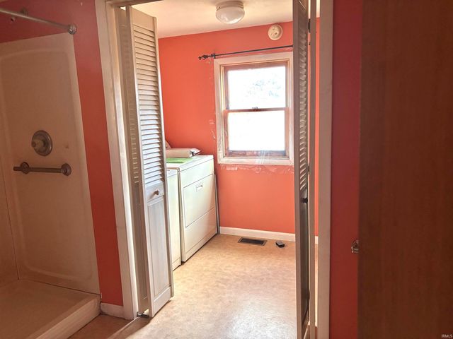 701 N Claypool Road, Muncie, IN 47303