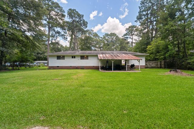 111 Victoria Dr., Hattiesburg, MS 39402