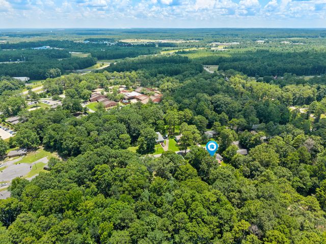 111 Victoria Dr., Hattiesburg, MS 39402