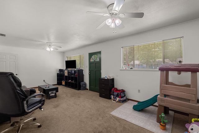 111 Victoria Dr., Hattiesburg, MS 39402