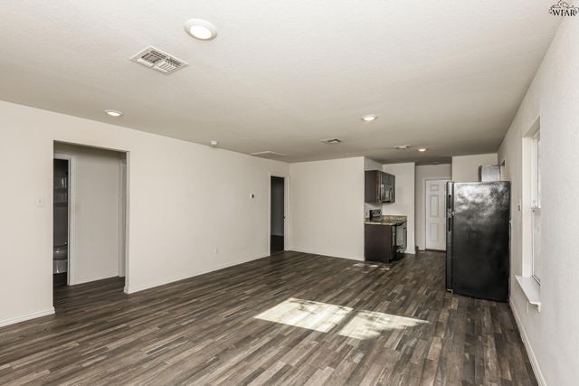 1307 POLK STREET, Wichita Falls, TX 76309