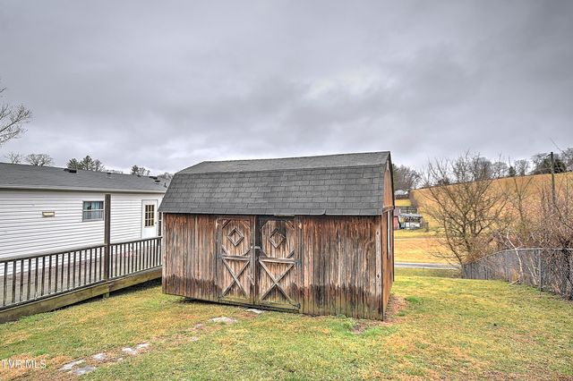 549 Pleasant Grove Road, Bluff City, TN 37618