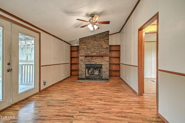 549 Pleasant Grove Road, Bluff City, TN 37618