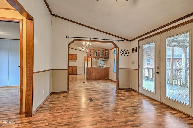 549 Pleasant Grove Road, Bluff City, TN 37618