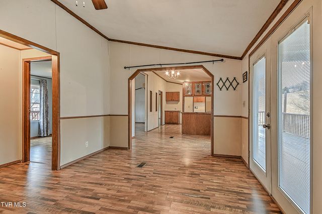 549 Pleasant Grove Road, Bluff City, TN 37618