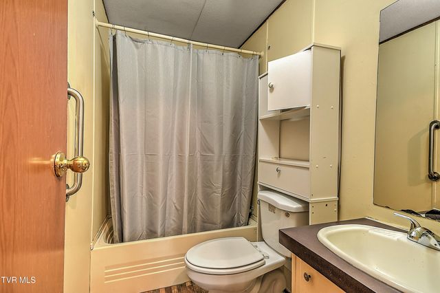 549 Pleasant Grove Road, Bluff City, TN 37618