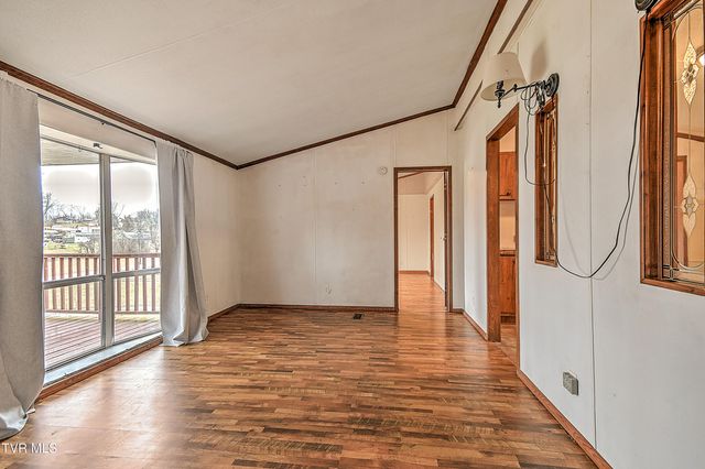 549 Pleasant Grove Road, Bluff City, TN 37618