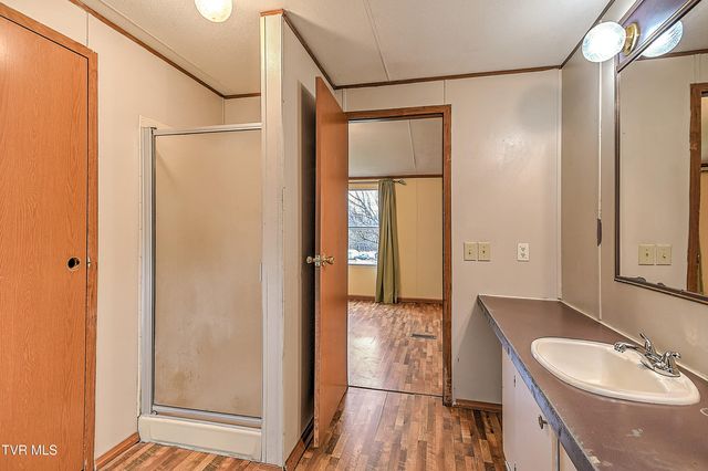 549 Pleasant Grove Road, Bluff City, TN 37618