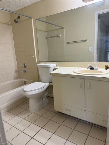 13631 Eagle Ridge DR 226, Fort Myers, FL 33912