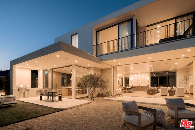 4333 Vinton Avenue, Culver City, CA 90232