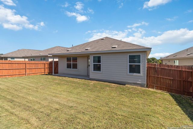 9611 Morgans Mills, San Antonio, TX 78254