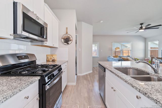 9611 Morgans Mills, San Antonio, TX 78254