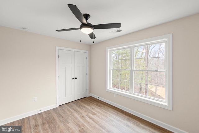 220 LAKELAND CIR, Middletown, VA 22645