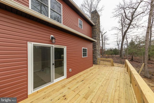 220 LAKELAND CIR, Middletown, VA 22645