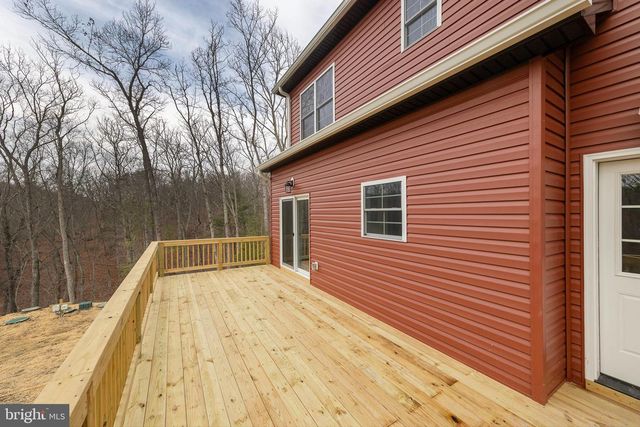 220 LAKELAND CIR, Middletown, VA 22645