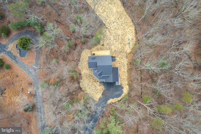 220 LAKELAND CIR, Middletown, VA 22645