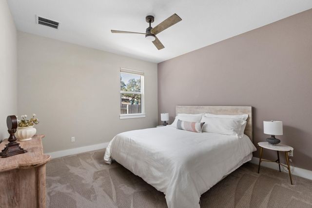 829 Pink Granite BLVD, Dripping Springs, TX 78620