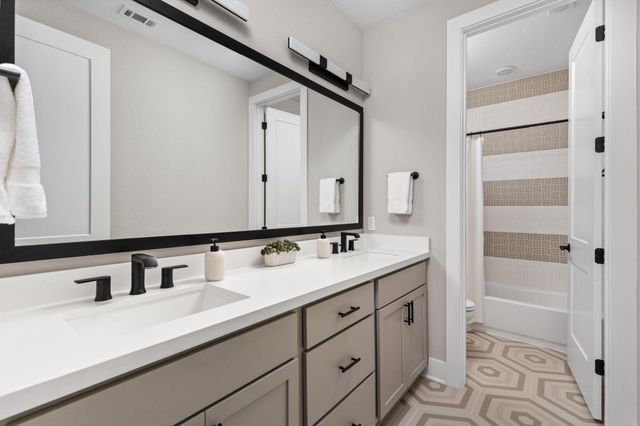 829 Pink Granite BLVD, Dripping Springs, TX 78620