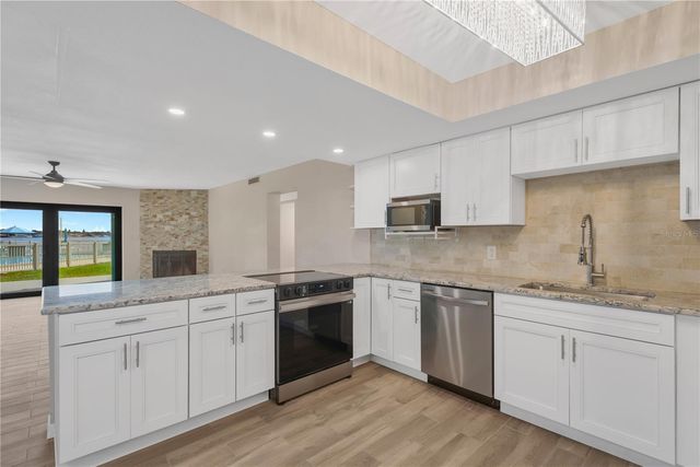 7520 SUNSHINE SKYWAY LANE S P5, St Petersburg, FL 33711