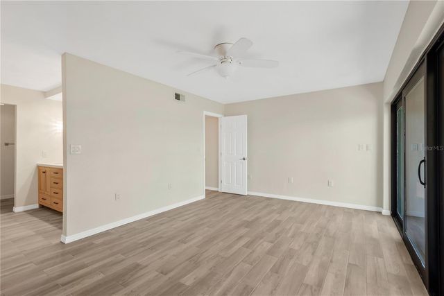 7520 SUNSHINE SKYWAY LANE S P5, St Petersburg, FL 33711