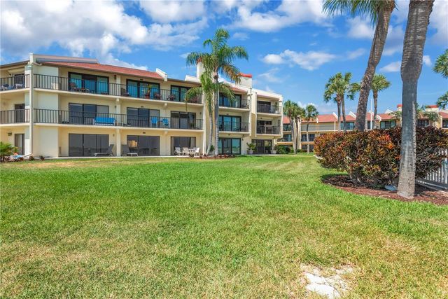 7520 SUNSHINE SKYWAY LANE S P5, St Petersburg, FL 33711