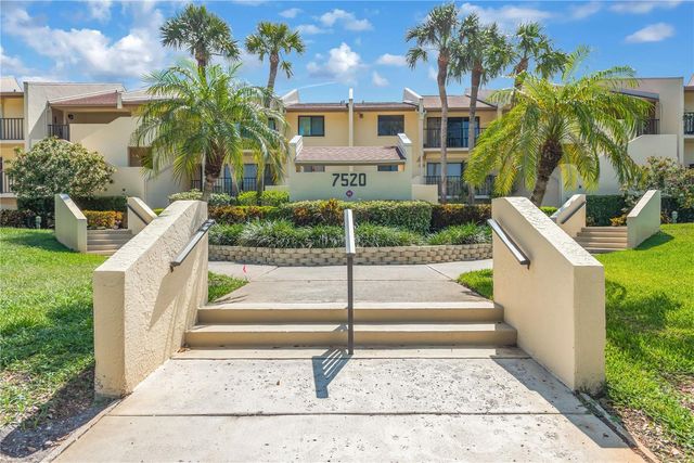7520 SUNSHINE SKYWAY LANE S P5, St Petersburg, FL 33711