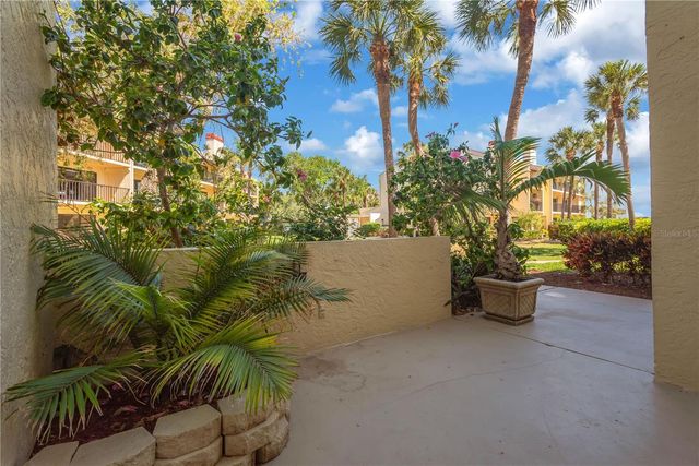 7520 SUNSHINE SKYWAY LANE S P5, St Petersburg, FL 33711