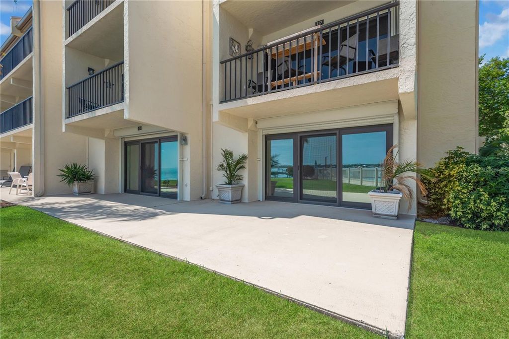 7520 SUNSHINE SKYWAY LANE S P5, St Petersburg, FL 33711