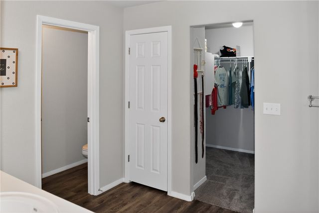 2407 Maplewood Avenue, Lowell, AR 72745