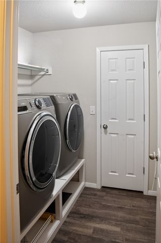 2407 Maplewood Avenue, Lowell, AR 72745