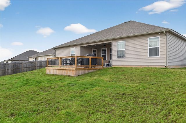 2407 Maplewood Avenue, Lowell, AR 72745