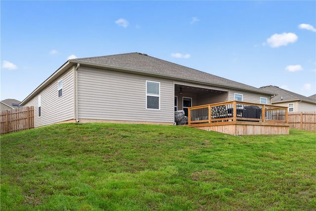 2407 Maplewood Avenue, Lowell, AR 72745