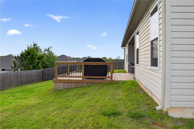 2407 Maplewood Avenue, Lowell, AR 72745
