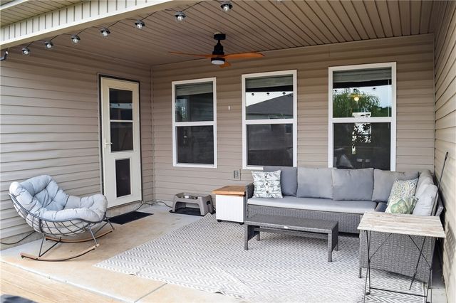 2407 Maplewood Avenue, Lowell, AR 72745