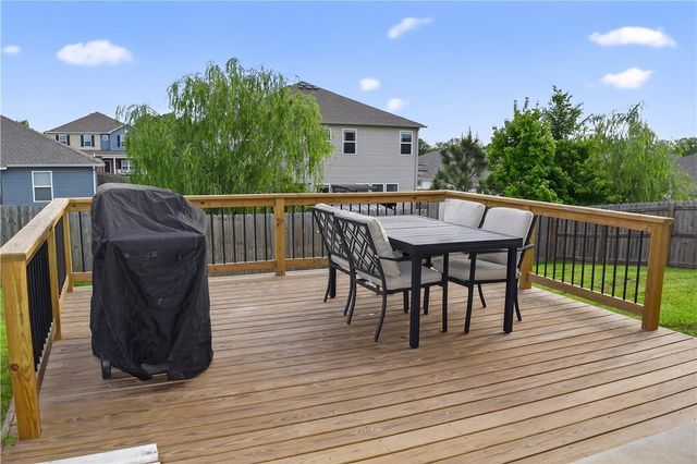 2407 Maplewood Avenue, Lowell, AR 72745