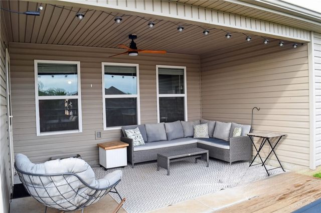 2407 Maplewood Avenue, Lowell, AR 72745