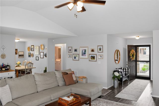 2407 Maplewood Avenue, Lowell, AR 72745