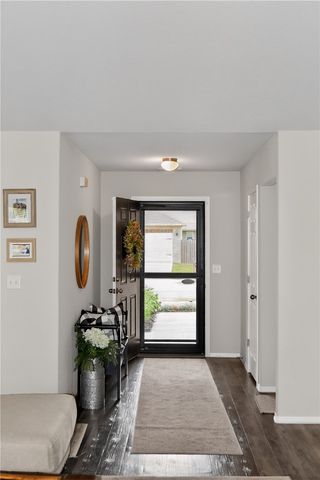 2407 Maplewood Avenue, Lowell, AR 72745