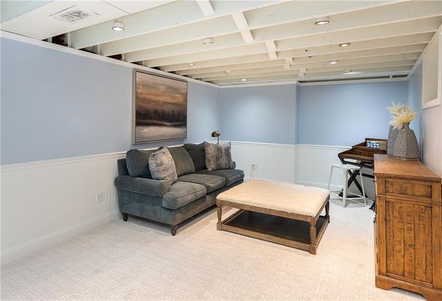 3921 W 58 Street, Fairway, KS 66205
