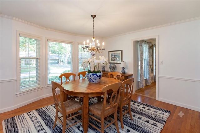 3921 W 58 Street, Fairway, KS 66205