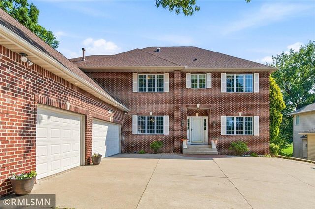 17816 93rd Place N, Maple Grove, MN 55311