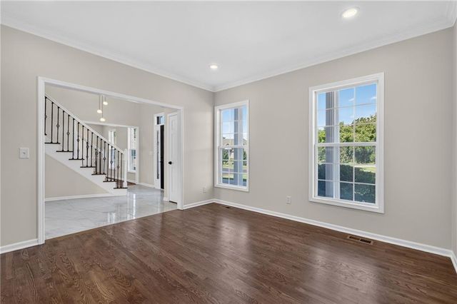 20 SE Meadowbrook Drive, Lee's Summit, MO 64082