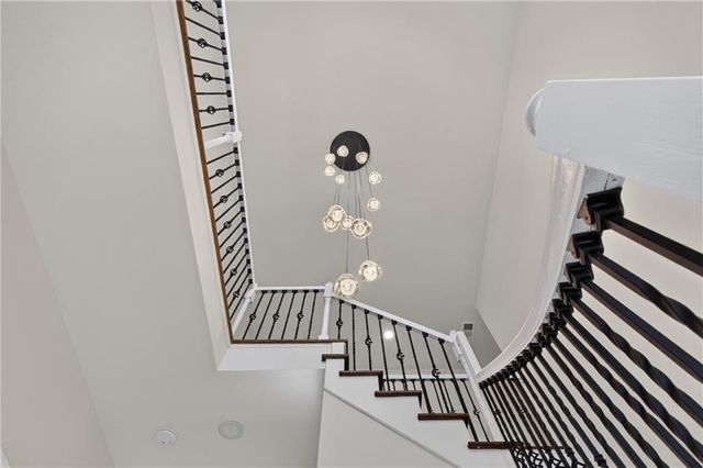 20 SE Meadowbrook Drive, Lee's Summit, MO 64082